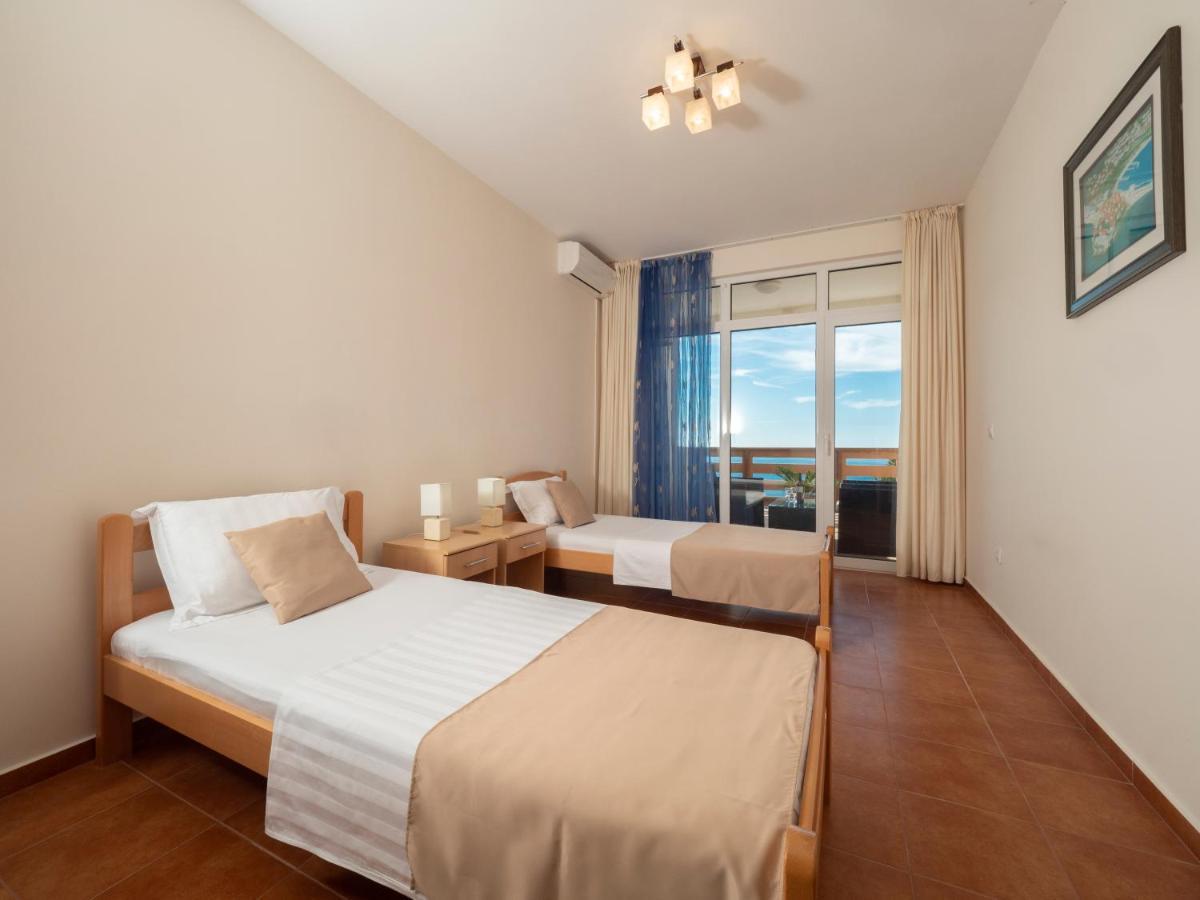 Berg Apartments Бар Экстерьер фото