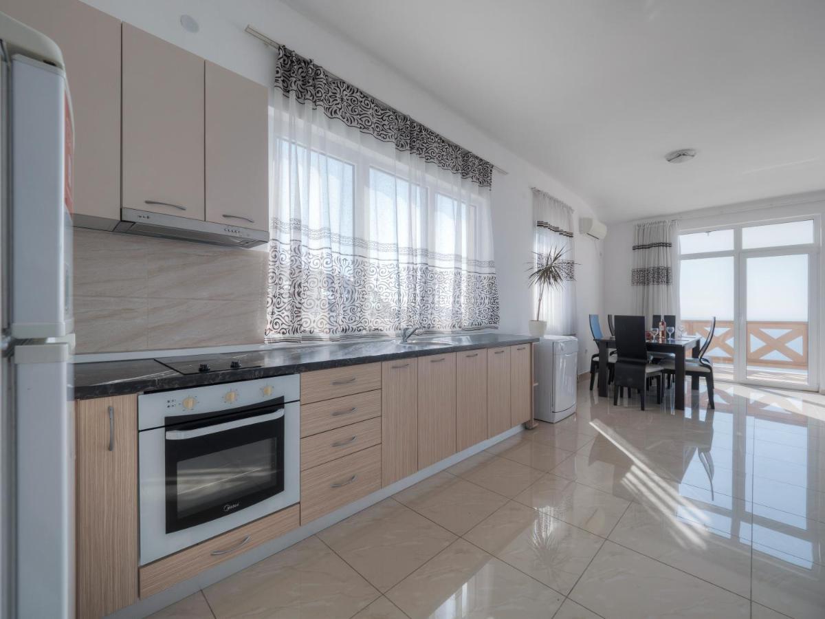 Berg Apartments Бар Экстерьер фото